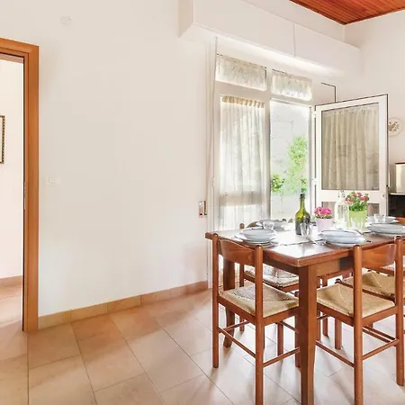 Casa Laura 2 *